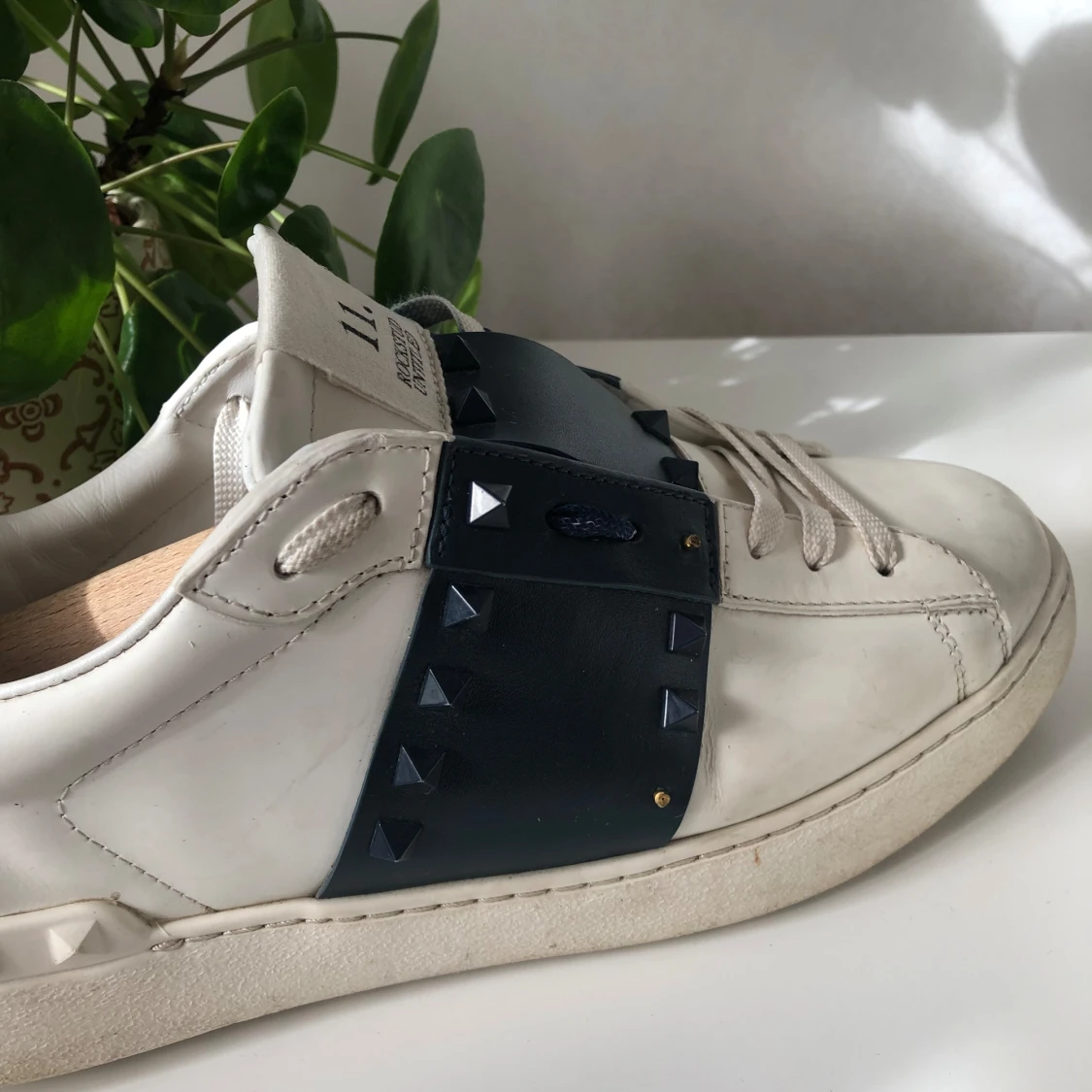 Valentino skor med nitar mörkblå - 91