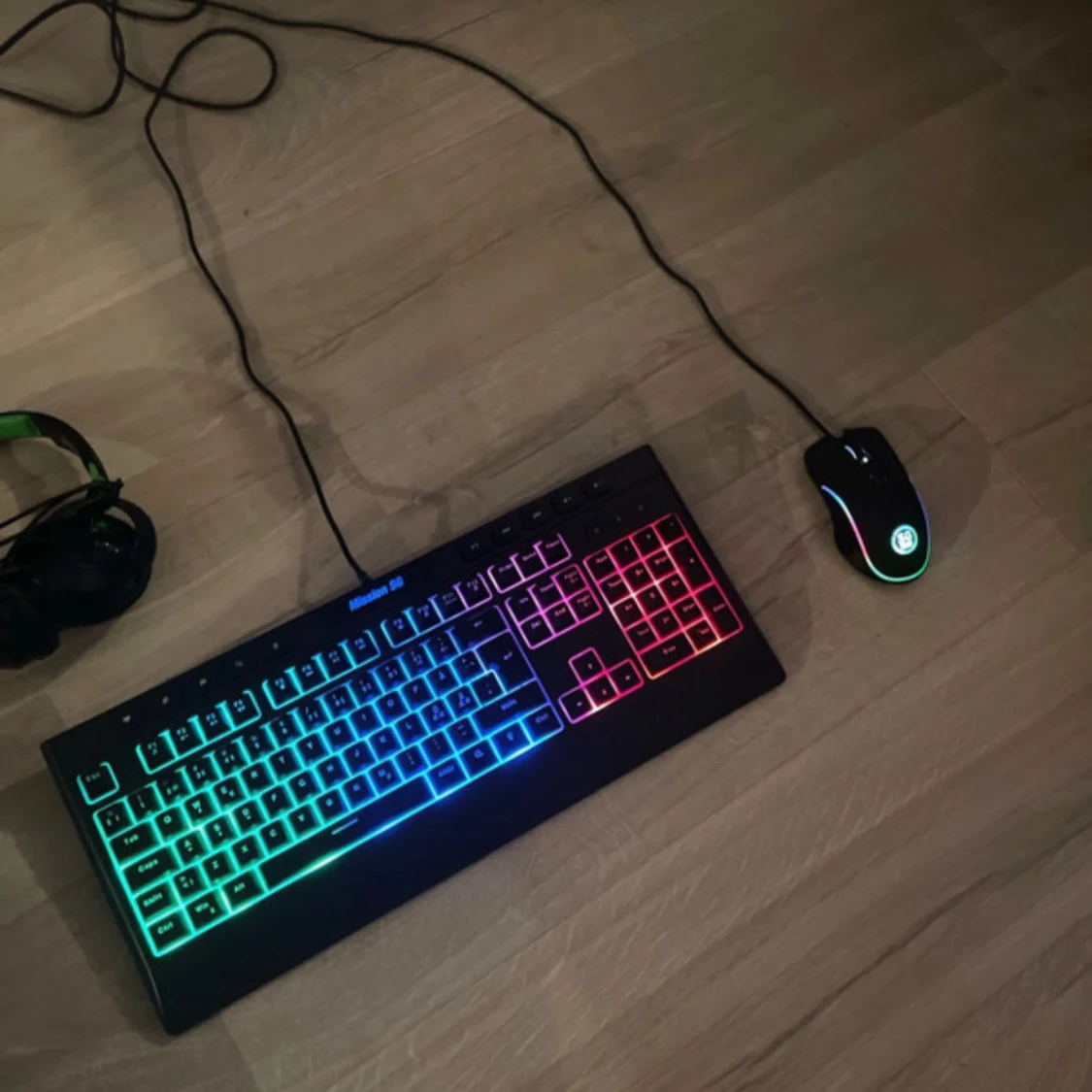 Playstation 4 pro med tillbehör. - 92