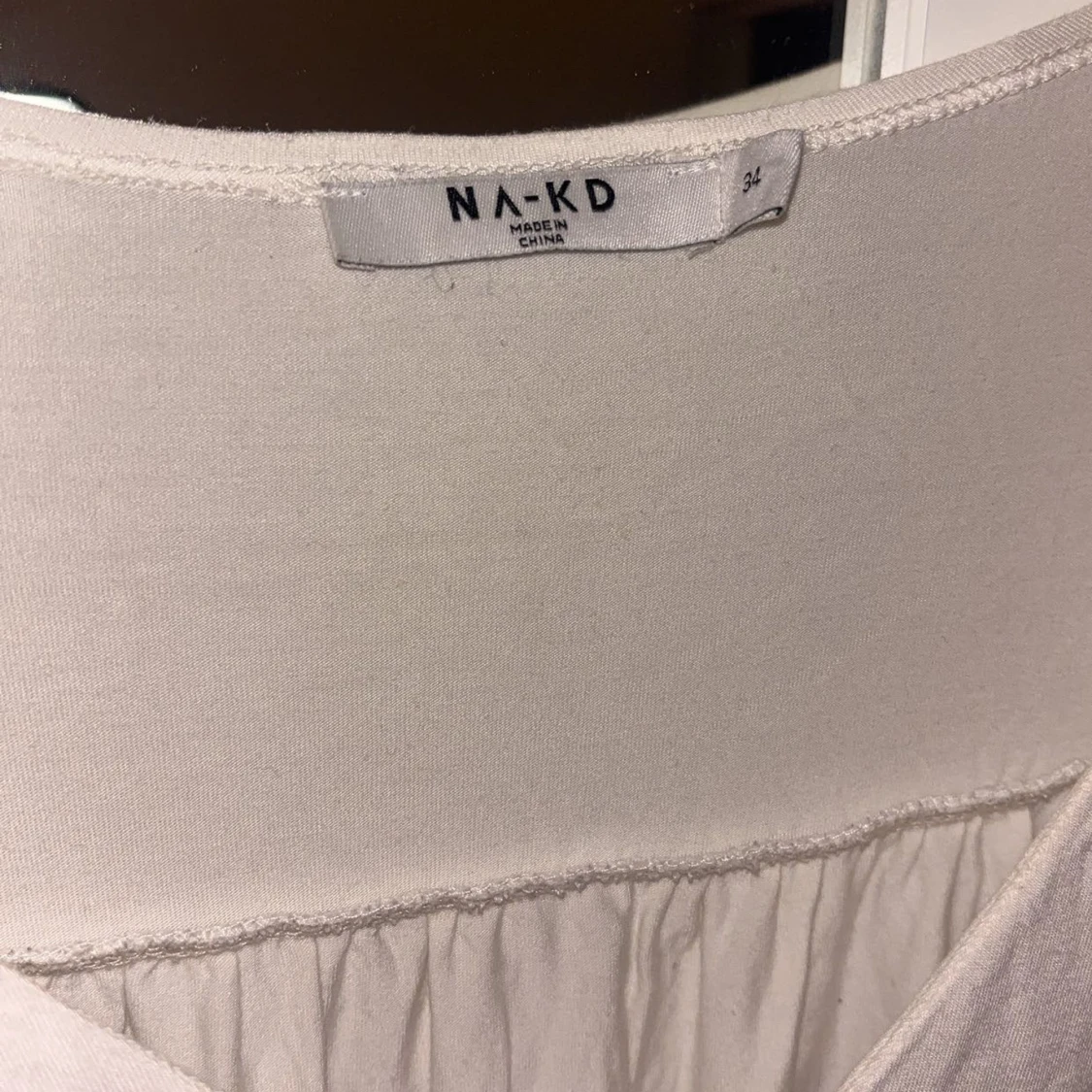 Vit blus från NA-KD - 91