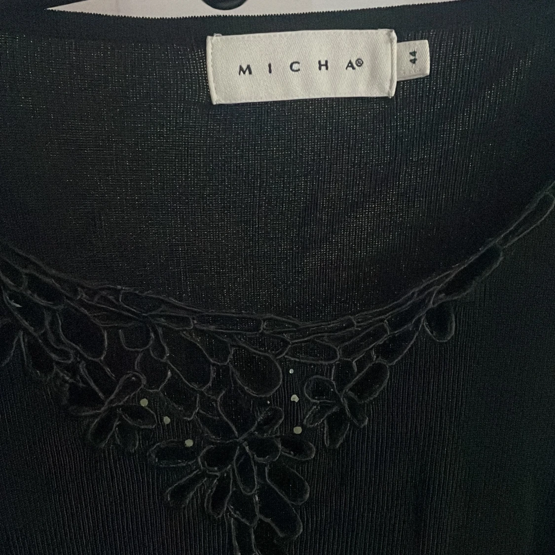 Svart topp från MICHA st. M - 90