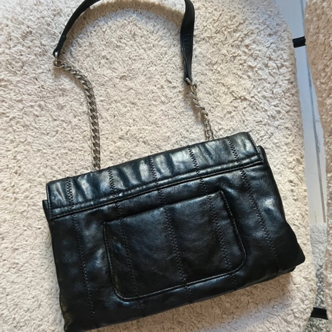 Svart axelväska - 90
