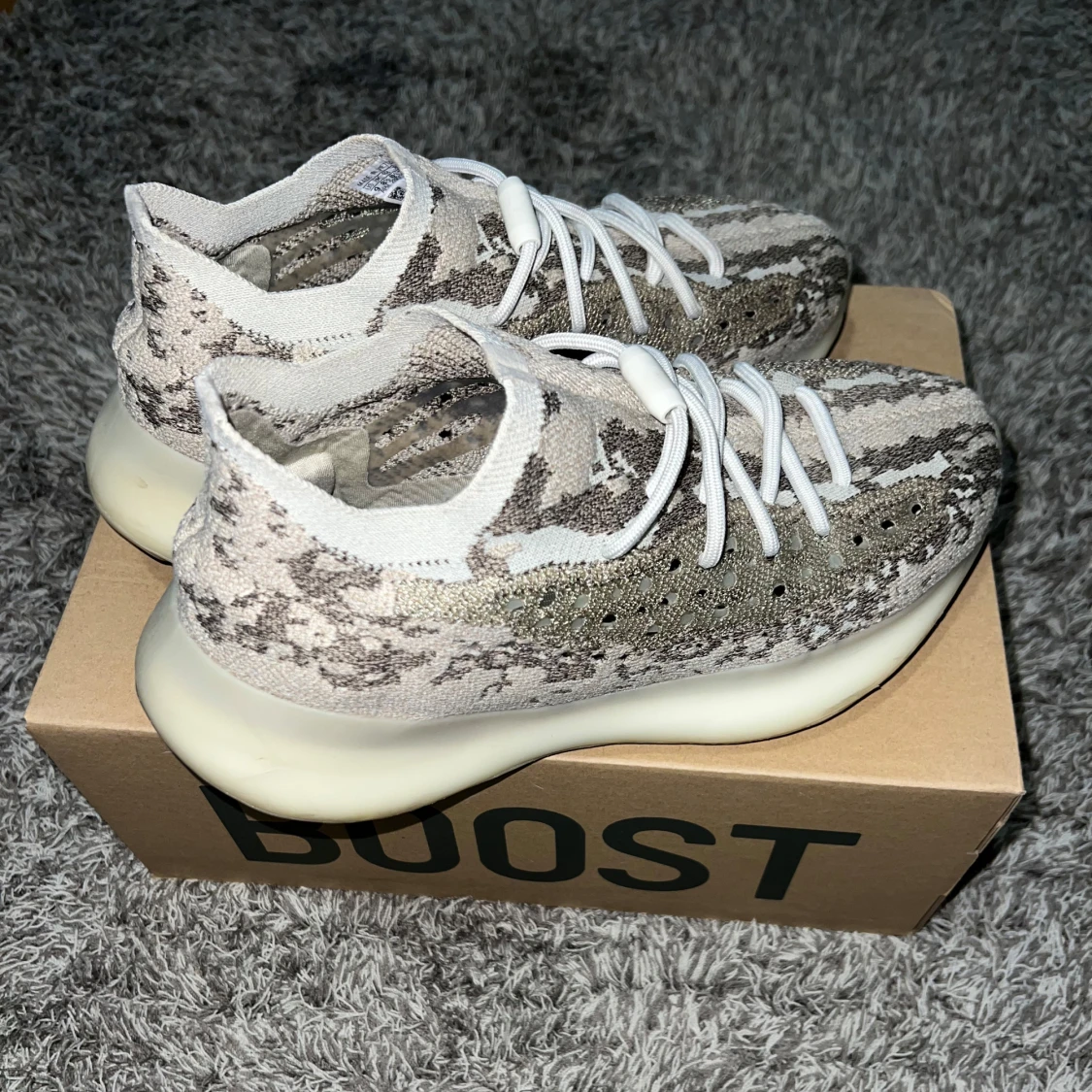 Yeezy Boost 380 - 90