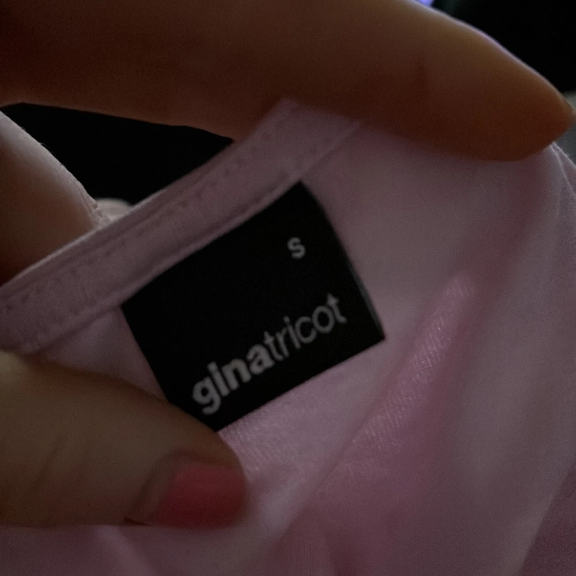 Rosa långärmad topp från Gina Tricot - 90