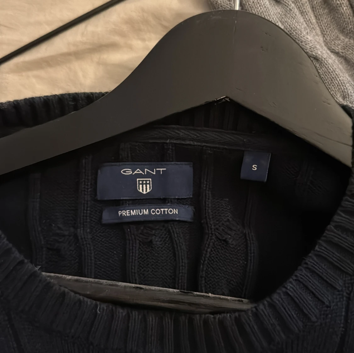 Mörkblå stickad tröja från GANT - 91