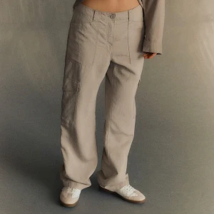 Beige cargos - Säljer dessa snygga cargos från H&M som inte kommer till användning✨