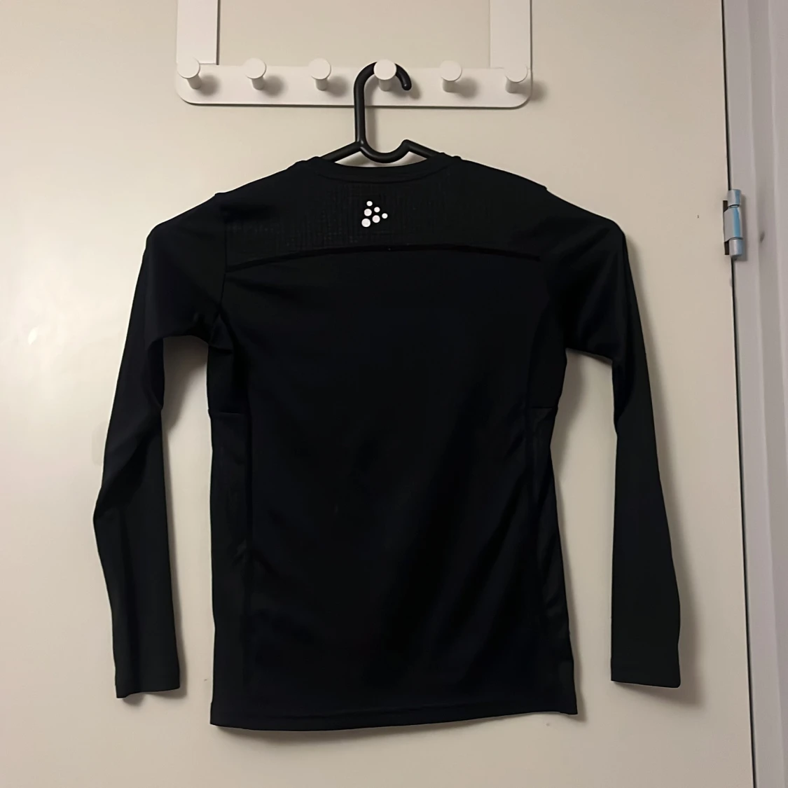 Svart långärmad tröja från Craft - 90