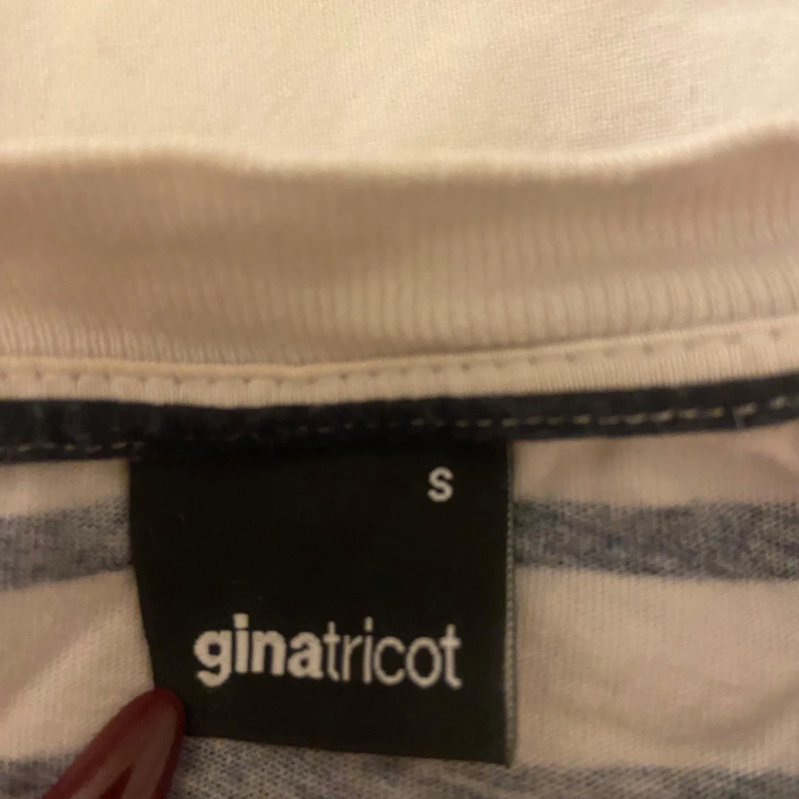 Randig långärmad tröja från Gina Tricot - 90