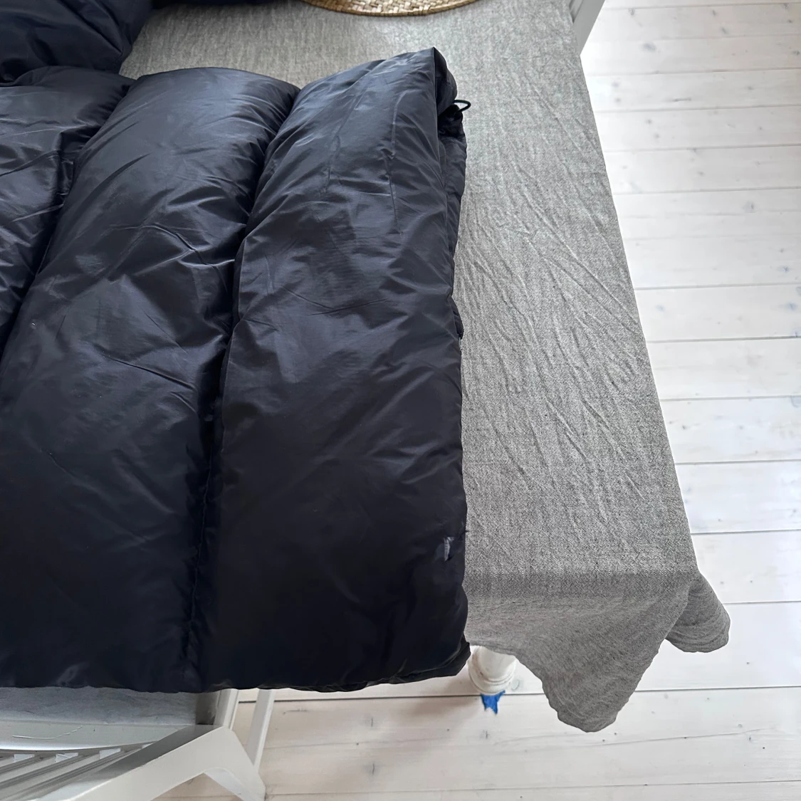 Svart pufferjacka från Tommy Hilfiger - 93