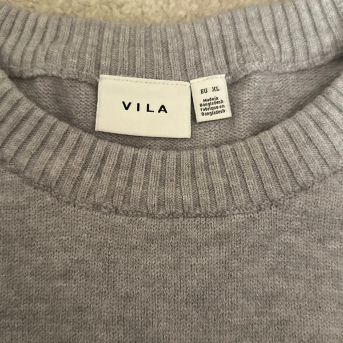 Grå tröja från VILA - 91