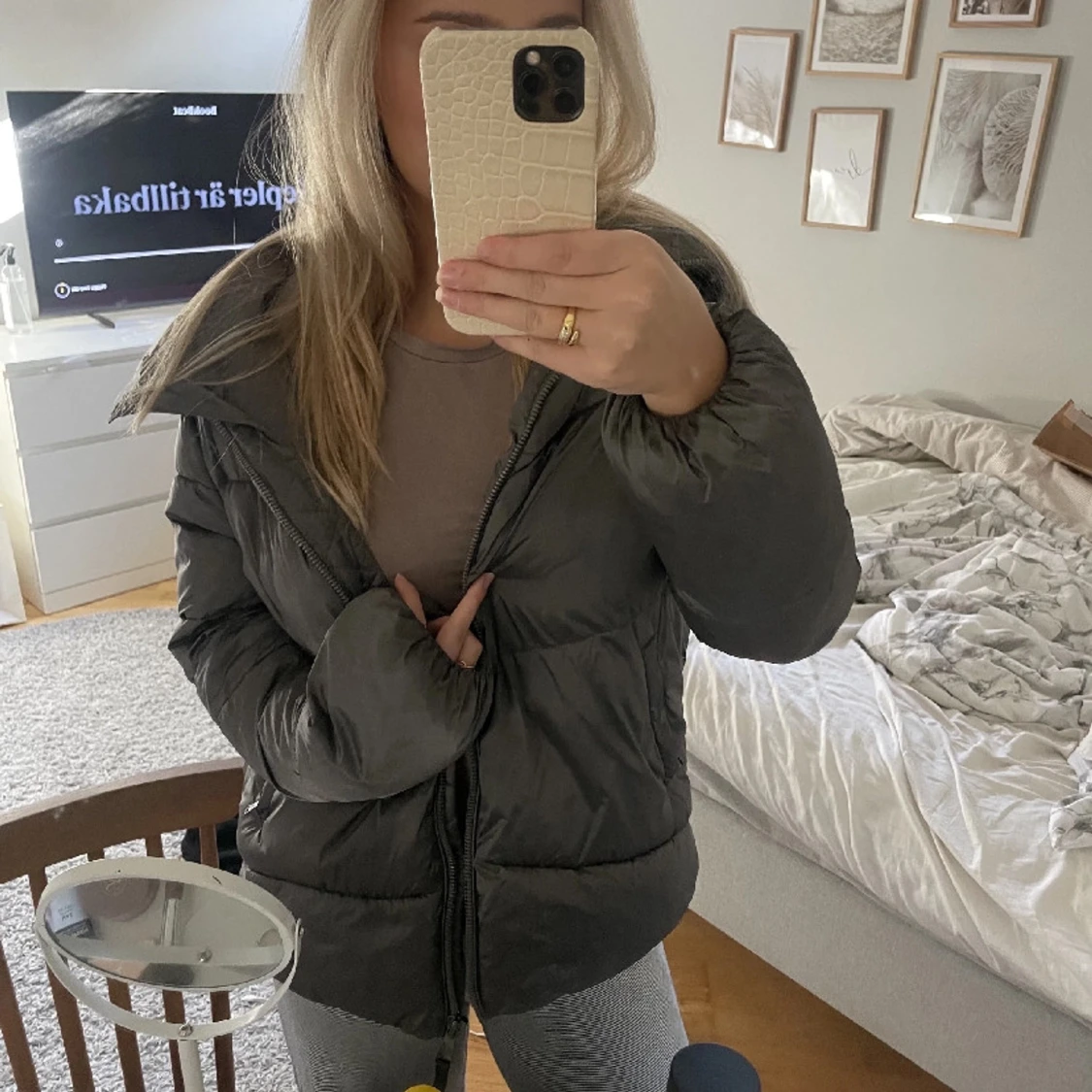 Grå pufferjacka från Massimo Dutti - 91