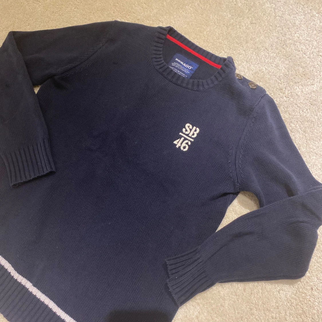 Mörkblå tröja från Sebago