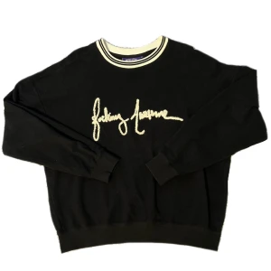 Fucking Awesome - Pilled Cursive Crewneck - Intressekoll på ett av mina favorit FA plagg! Nypris: 1800kr. Säljs då den inte använts mycket alls. Den är storlek M men passar mig perfekt som vanligtvis bär L/XL.