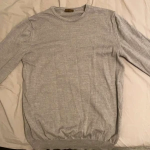 Stenströms tröja - Säljer nu denna stenströms stickade tröjan som är nästintill ny och knappt använd! Storlek M men kan passa S