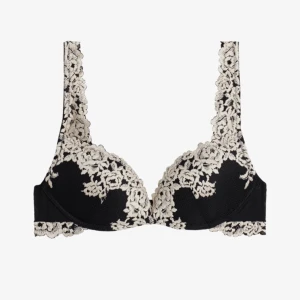 Intimissimi bh - Säljer en svart intimissimi bh då jag har en annan. Aldrig använd!! 