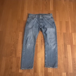 Levis 501 - Bra skick, 32/30, Skriv om fler frågor