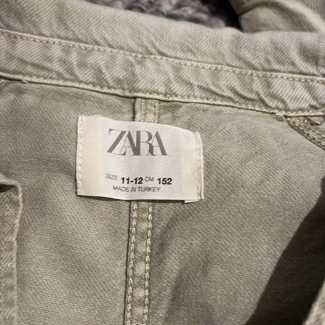 Beige jacka från Zara - 91