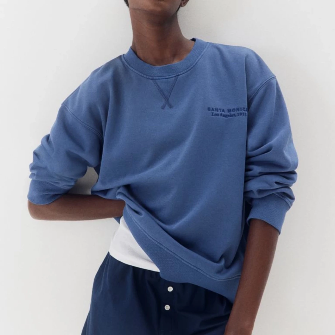 Blå tjocktröja - 90