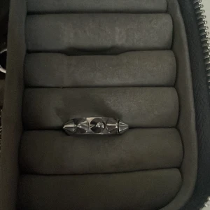 Edblad ring - En jätte snygg edblad ring som jag säljer för att den inte kommer till användning 