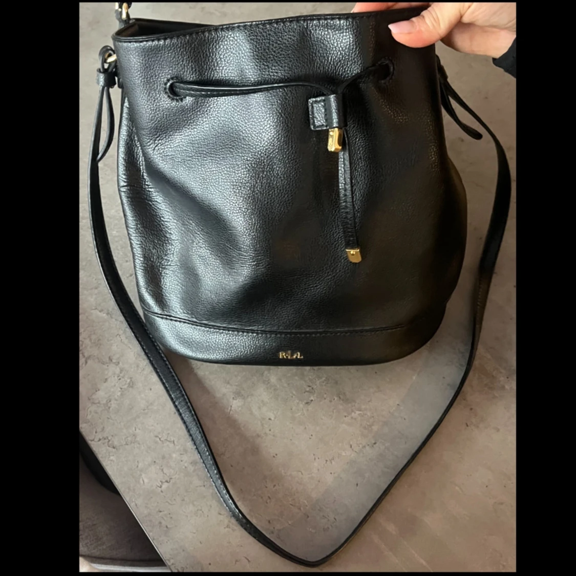 Svart axelväska från Ralph Lauren - 92