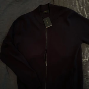 Zip tröja - Massimo Dutti - Zip tröja nyskick, inga konstigheter!