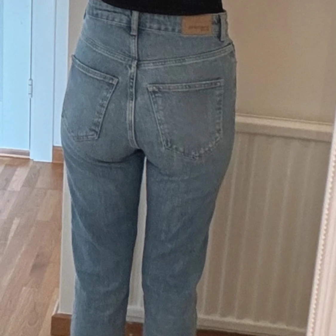 Blå jeans med hög midja - 91