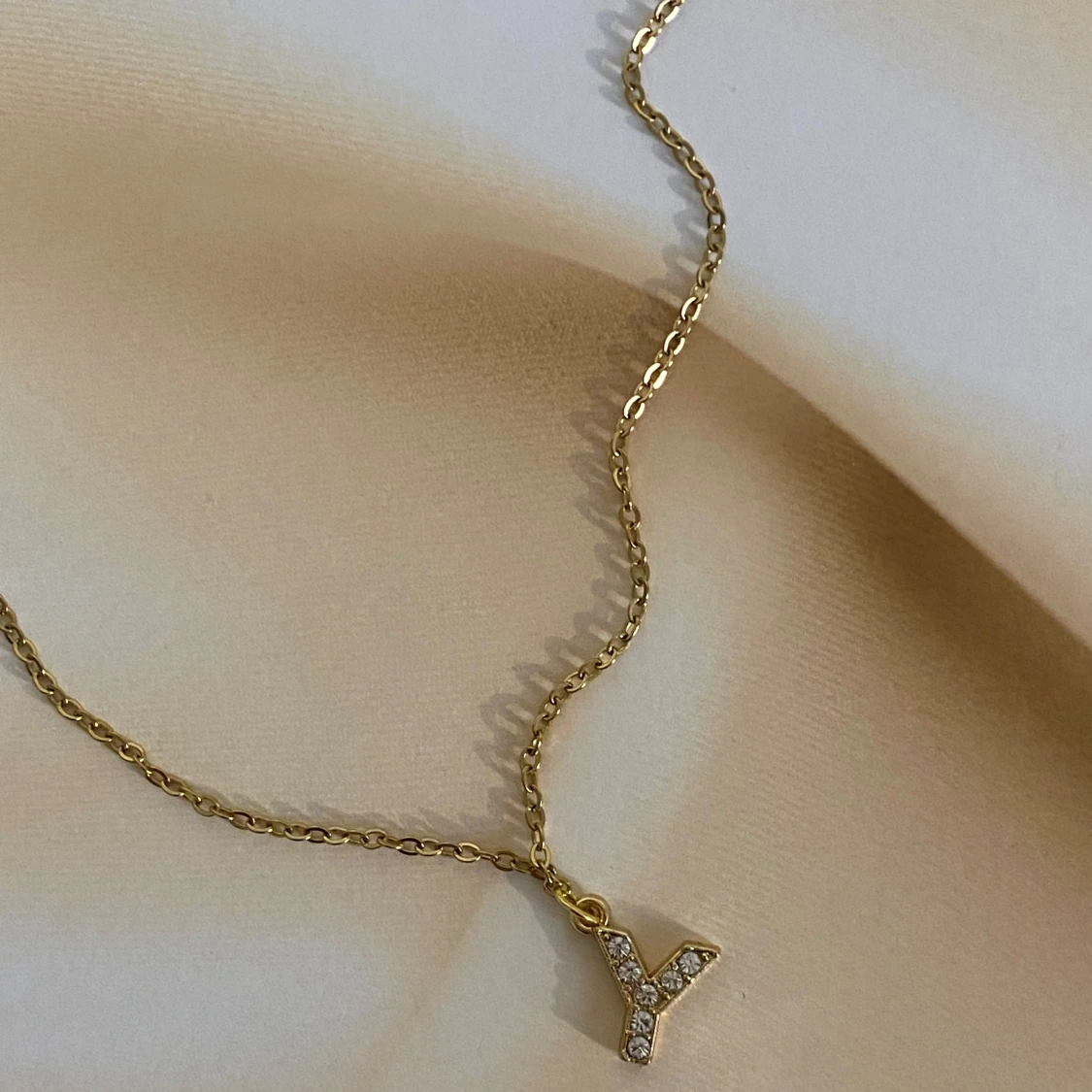 Halsband med Y-berlock - 92