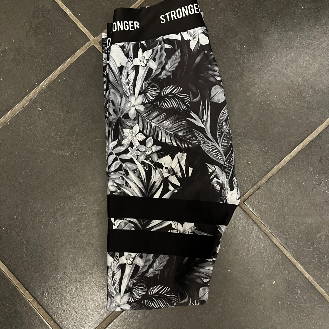 Träningsbyxor stronger