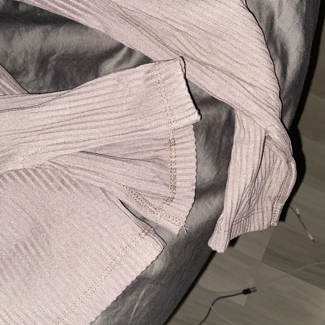 Beige ribbad tröja från 157 - 90