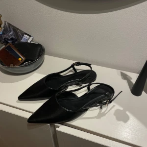Läder ballerinas - Säljer mina fina ballerinas då dom inte används 🖤
