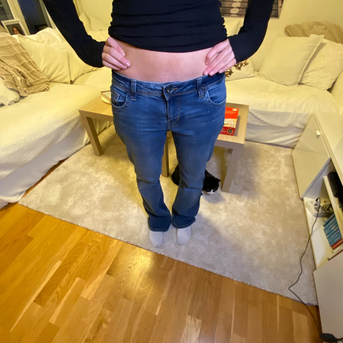 Blå jeans från H&M Divided