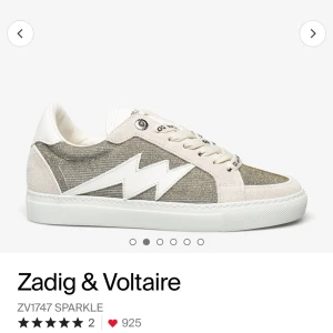 Zadig & Voltaire ZV1747 Sparkle Sneakers - Snygga sneakers från Zadig & Voltaire i modellen ZV1747 Sparkle. Säljer då jag har jättemånga skor redan💖😅 Strl 39 och använda men utan vidare defekter