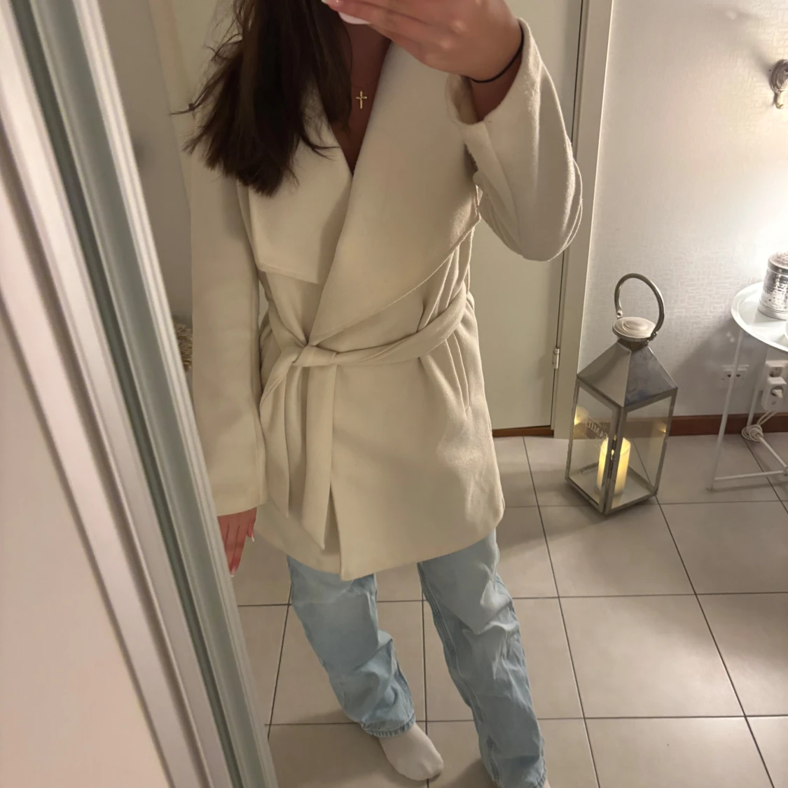 Kräm vit kappa med knytband - 90