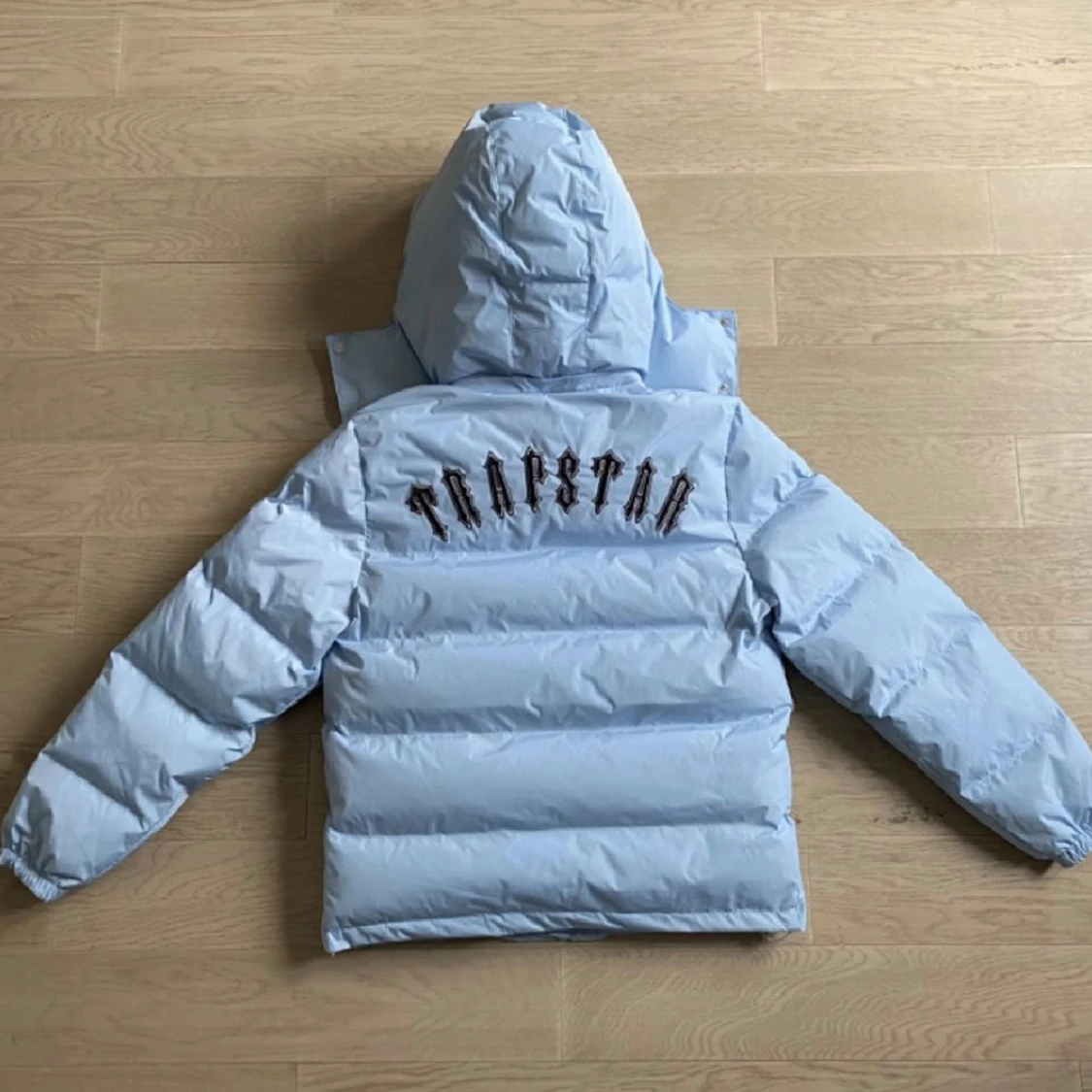 Ljusblå pufferjacka från Trapstar - 90