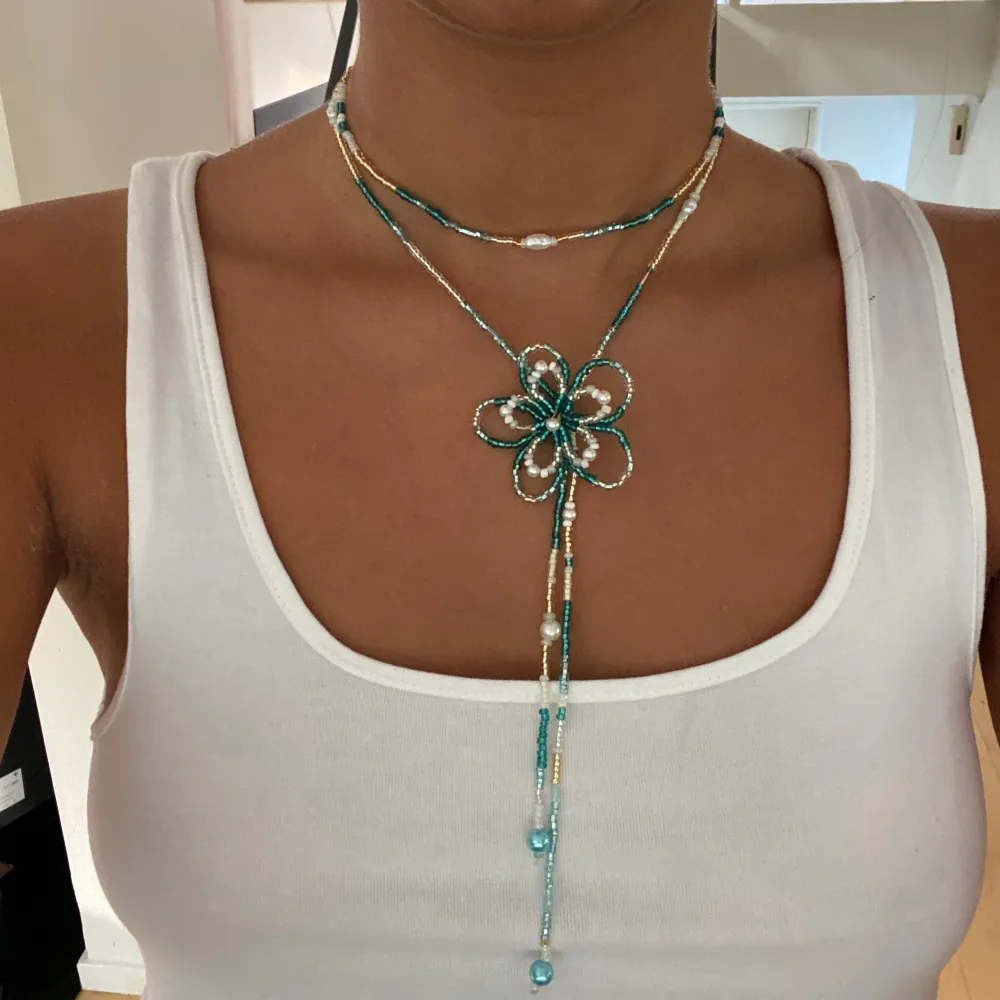 Nytt hemmagjort halsband🌸🌸. Asusteet.