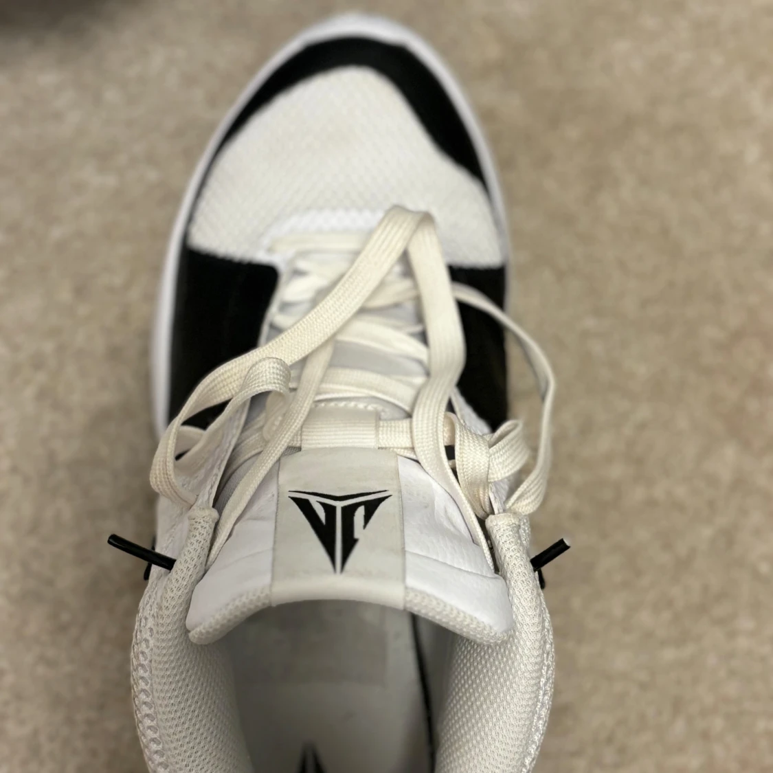 White and black Ja 1 - 90