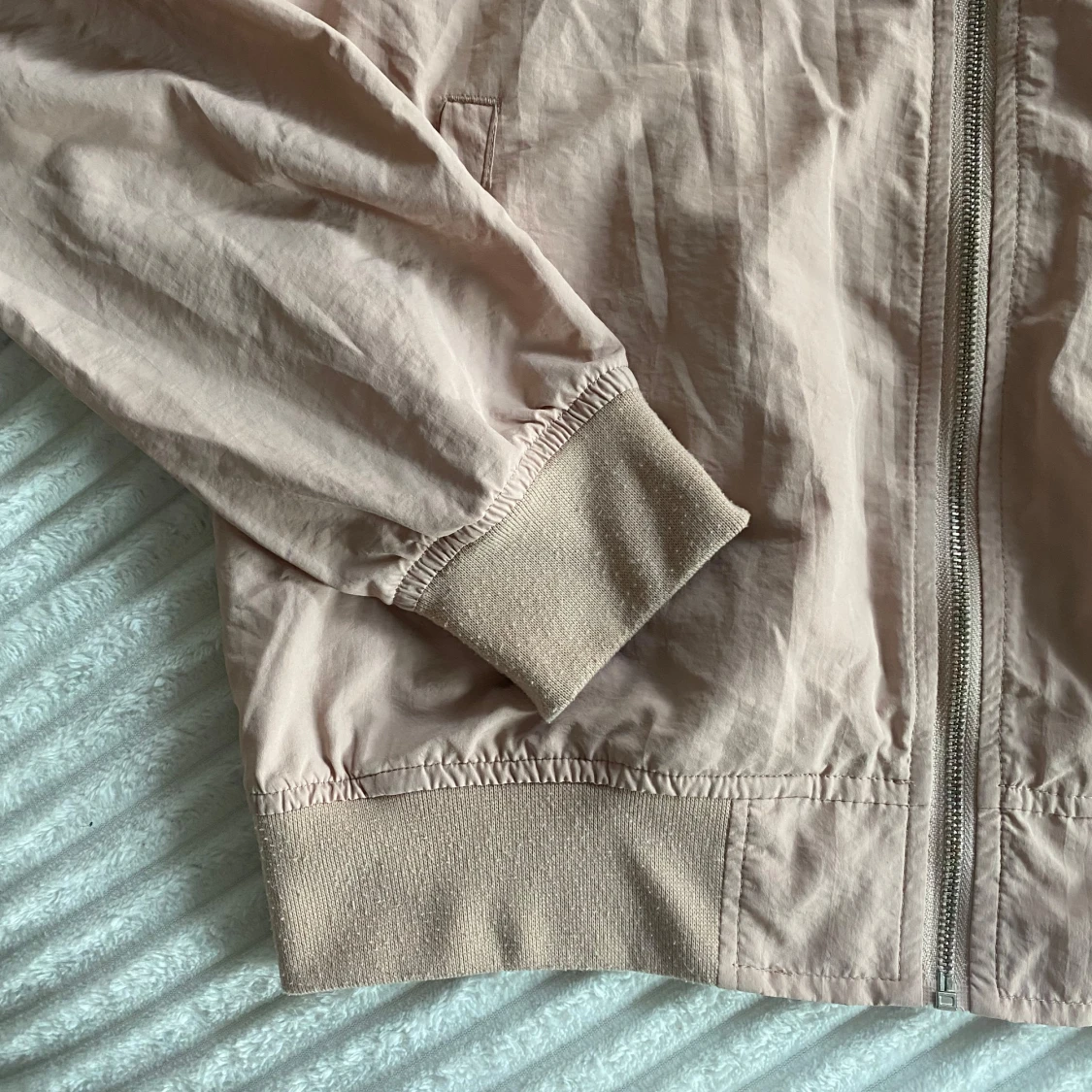 Ljusrosa jacka  - 92