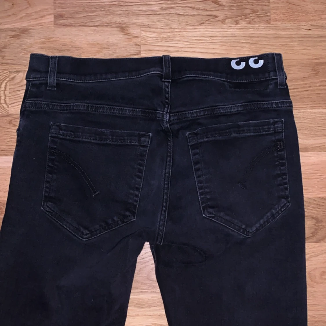 Svarta dondup jeans - 90