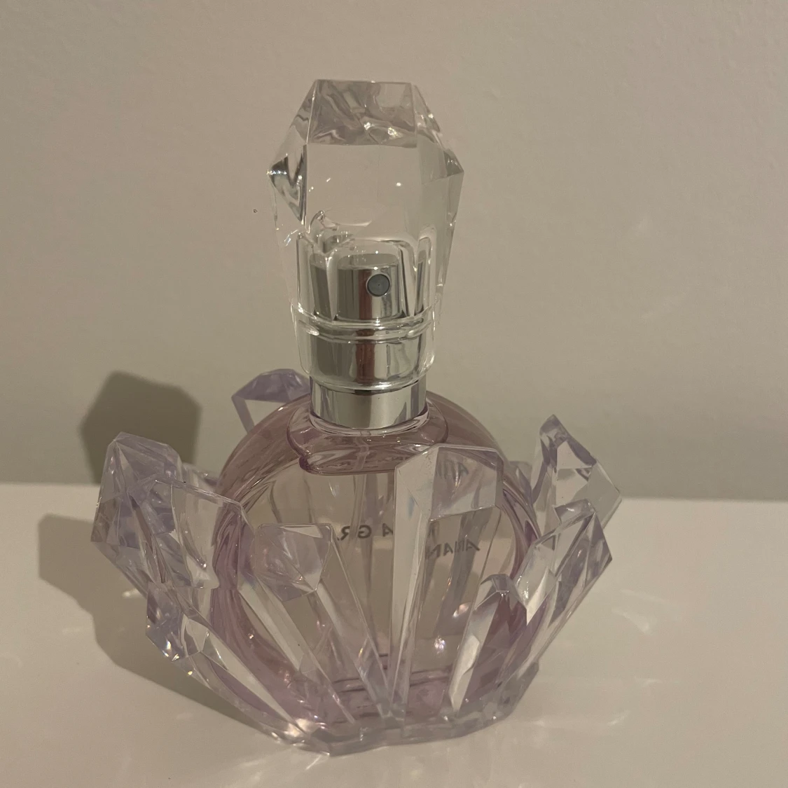 Ariana grande parfym R.E.M