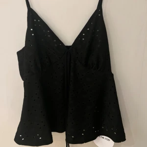 Svart linne  - Aldrig använd, endast provat, lappen är fortfarande kvar🤍