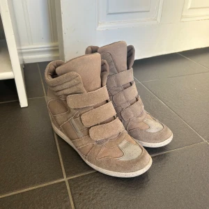 Isabel Marant skor  - Säljer dessa superfina Isabel Marant liknande skorna! Skriv privat vid frågor🙌🏼🩷