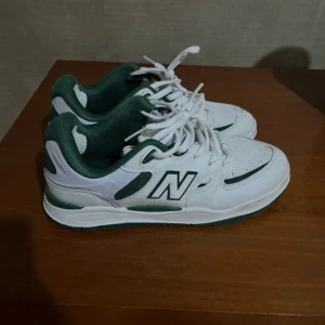 New balance shoes - Only worn 2 times 