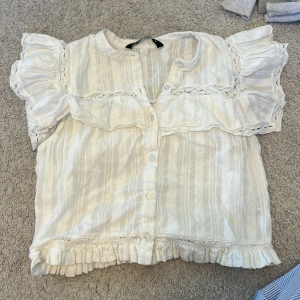 Blus  - Jätte snygg!! Inte andvänt så mycket!!