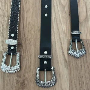 Bälten  - Säljer tre bälten som inte används längre. Man kan köpa 1 för 50 och alla tre för 120 