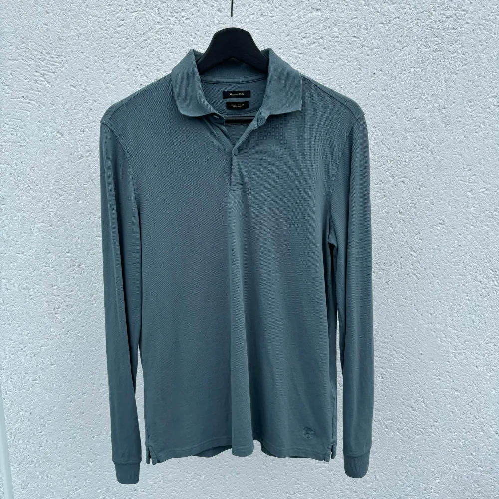 Tröja från Massimo Dutti | Skick: 10/10 | Storlek: S | Nypris: 699kr | Säljer för 349kr | Spårbar frakt via Postnord eller Instabox | Hör av dig vid frågor eller funderingar . Neuletakit & Villapaidat.