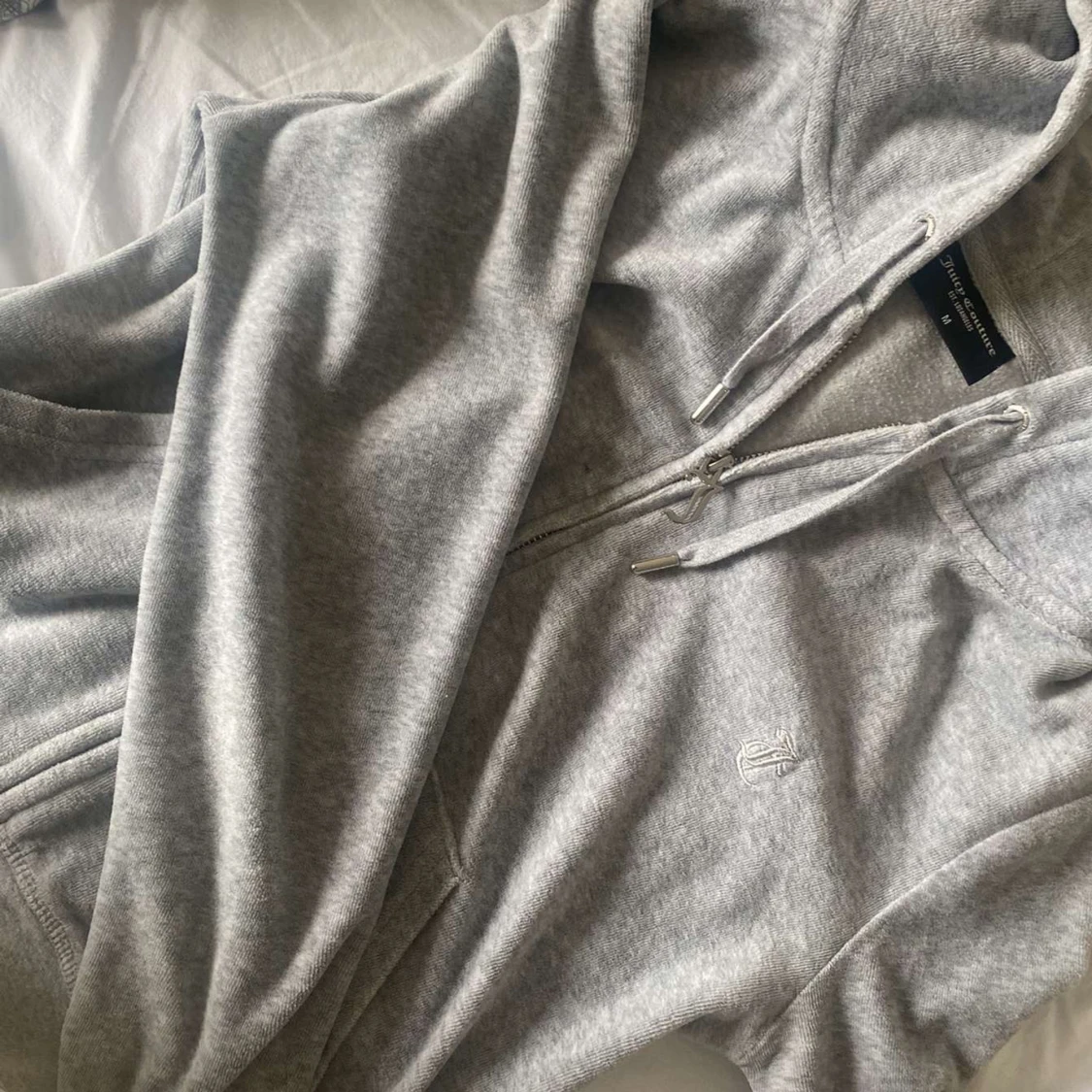 Grå hoodie från juicy caoture