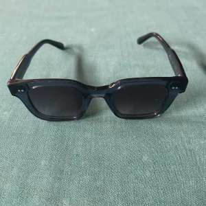 Chimi blå 04 - Ett par blåa chimis i modellen 04. Dem är hyfsat använda.