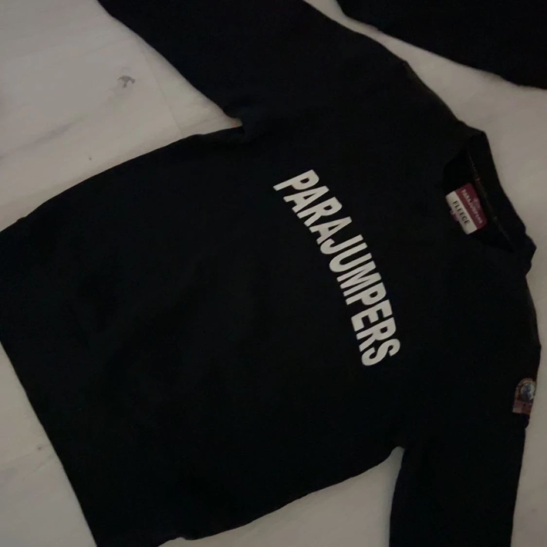 Svart sweatshirt från Parajumpers (billigt) - 90