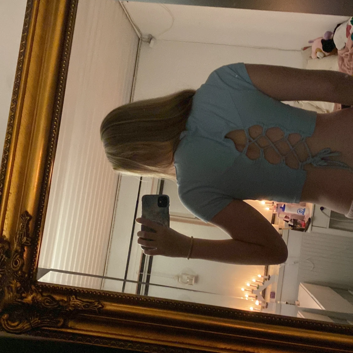 Ljusblå croppad topp med snörning - 90