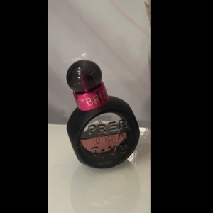 Parfym Prerogative från Britney Spears - Dm för mer information 🌸