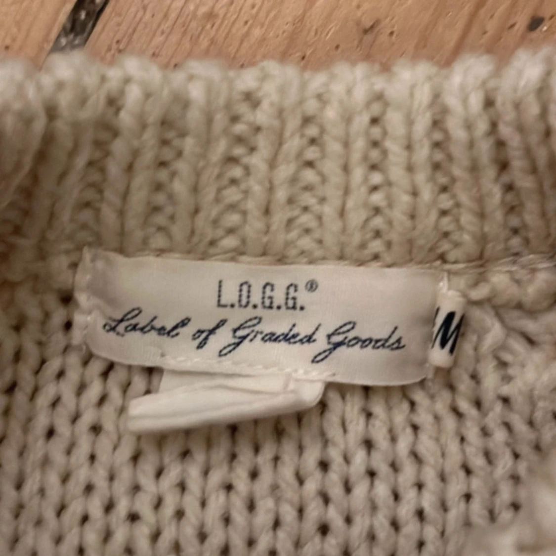 Beige stickad tröja från L.O.G.G. - 90